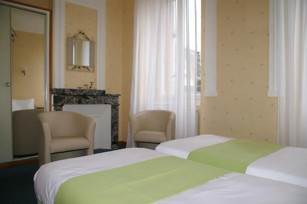 Hotel Celeste Bagnères-de-Luchon 2*,